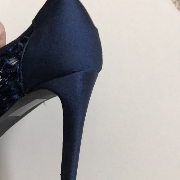 J.Renew-Camallia-Navy-Heel-7.5M - Picture 10 of 14